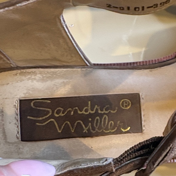 Sandra Miller Brown Raffia & Suede T-Strap Flats – Made in Brazil Size 8.5M - Picture 2 of 11